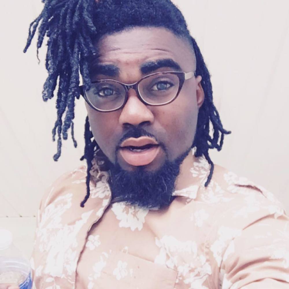 Meet your Posher, Oluwaloni